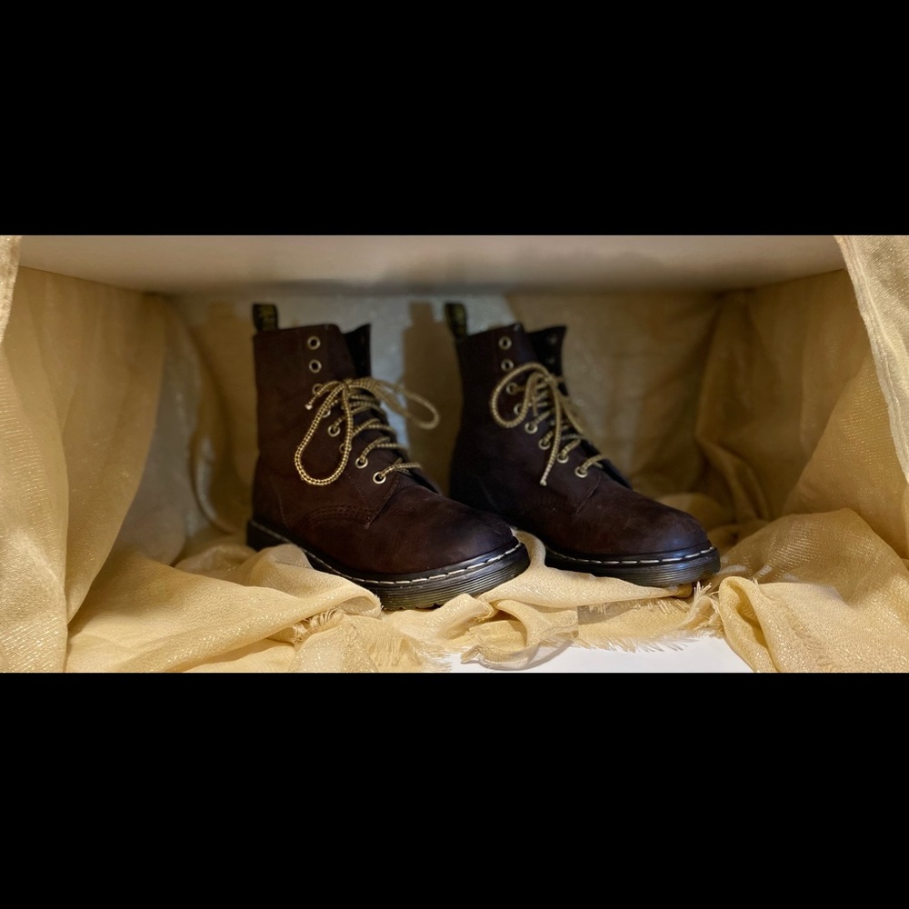 Dr. Martens Air Cushion Sole, AirWair w/ Bouncing Soles